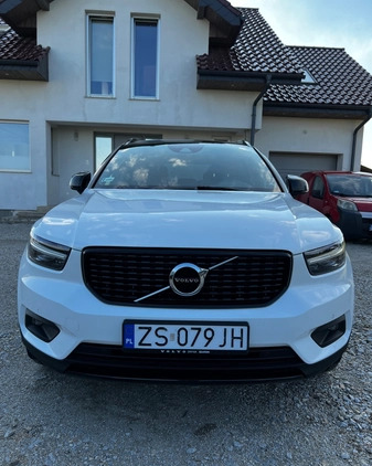 Volvo XC 40 cena 123000 przebieg: 166000, rok produkcji 2018 z Lewin Brzeski małe 232